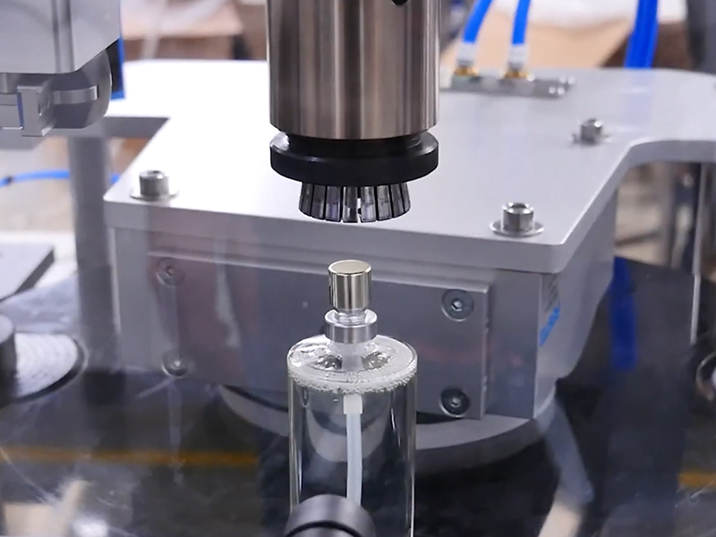 液体农药灌装机:现代农业出产的高效利器 液体农药灌装机:现代农业出产的高效利器